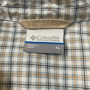Columbia Men's Casual Blue and Tan Checkered Shirt